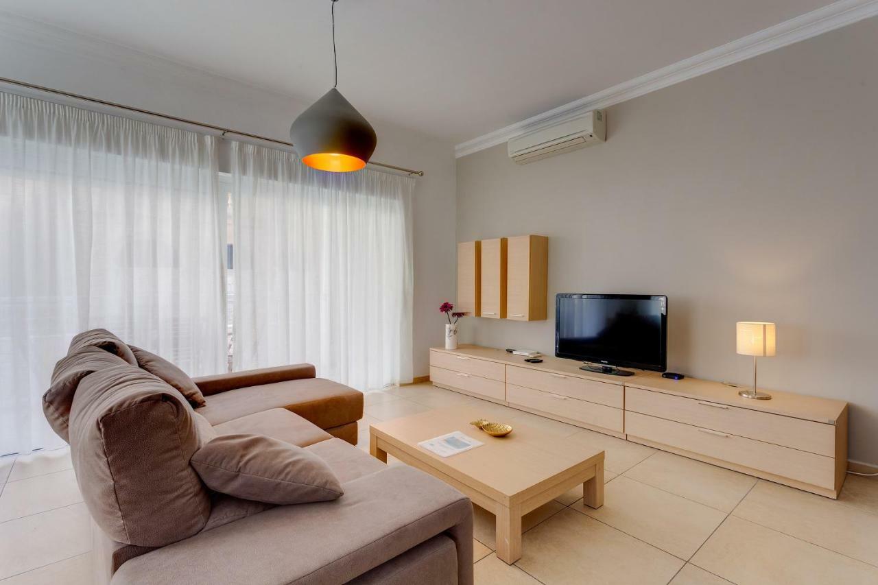 Apartment In Fort Cambridge With Pool Sliema Buitenkant foto