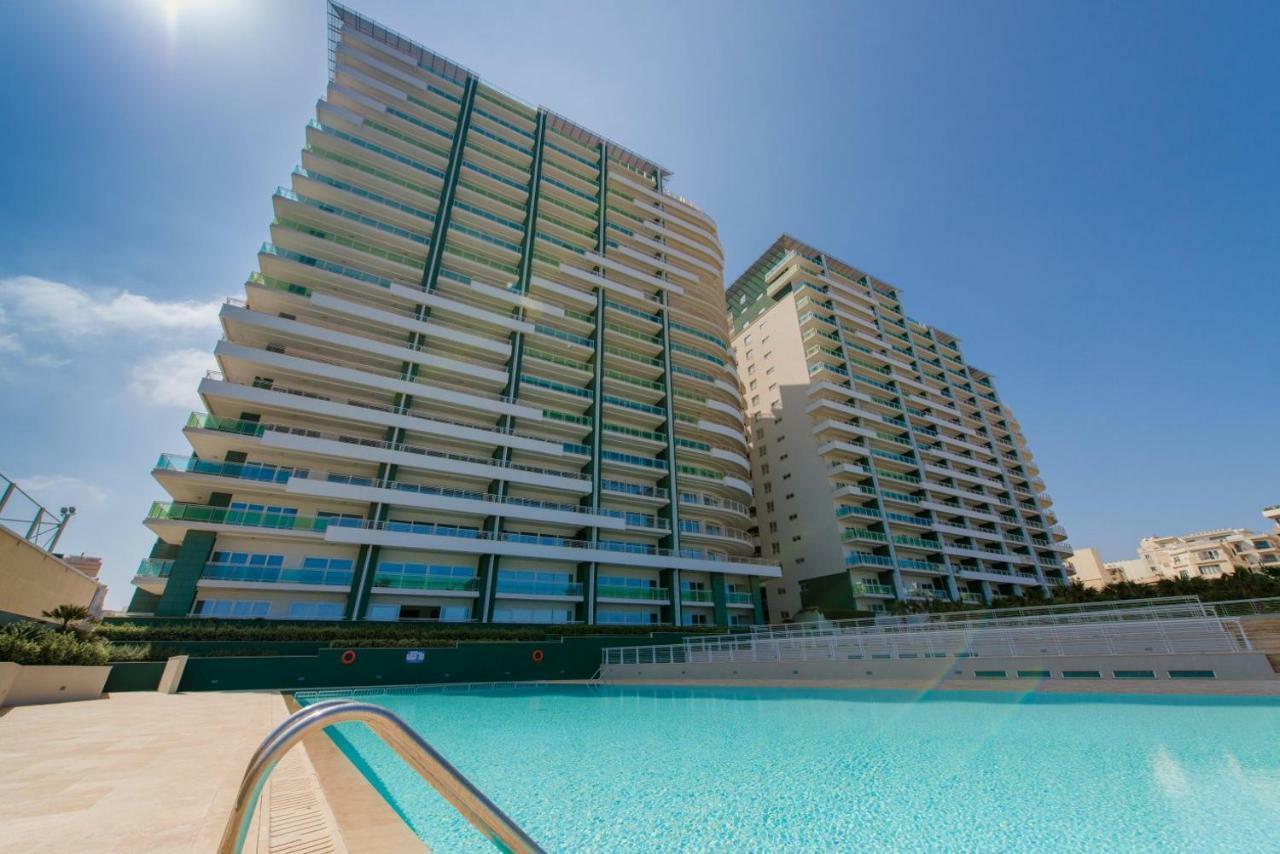 Apartment In Fort Cambridge With Pool Sliema Buitenkant foto