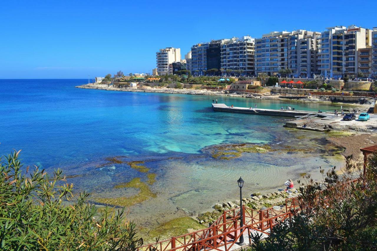 Apartment In Fort Cambridge With Pool Sliema Buitenkant foto